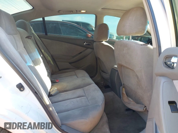 2008 Nissan Altima 2.5 S with VIN 1N4AL21E08N407922, listed as a IAAI auction lot 41889923 with 284,414 mi miles. Bid and sale history available at carsss.com. Image 8.