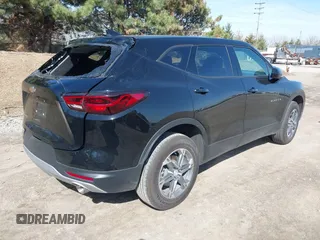 2023 Chevrolet Blazer LT z VIN 3GNKBCR43PS113400, wystawiony jako IAAI lot #41829908 z przebiegiem 22 858 mil mil oraz . Historia ofert i sprzedaży dostępna na DreamBid. Obrazek 4.