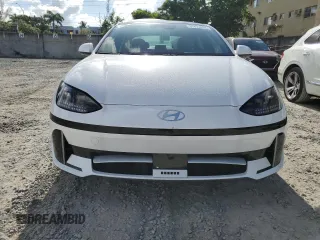 2023 Hyundai Ioniq 6 Limited z VIN KMHM54AA5PA021637, wystawiony jako Copart lot #51473914 z przebiegiem 16 212 mil mil oraz . Historia ofert i sprzedaży dostępna na DreamBid. Obrazek 5.