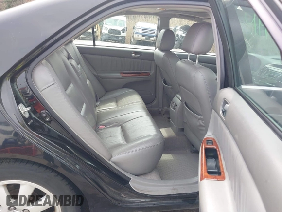 2004 Toyota Camry LE with VIN 4T1BF30K34U080477, listed as a IAAI auction lot 41956998 with 135,441 mi miles. Bid and sale history available at carsss.com. Image 8.