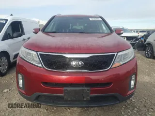 2014 Kia Sorento LX z VIN 5XYKTDA64EG519872, wystawiony jako Copart lot #51453065 z przebiegiem 145 868 mil mil oraz Czysty tytuł • Clean title. Historia ofert i sprzedaży dostępna na DreamBid. Obrazek 5.