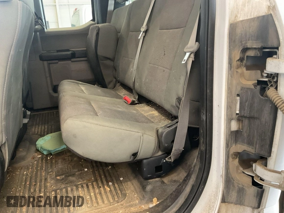 2019 Ford F-250 XL z VIN 1FT7X2B64KEC60947, wystawiony jako IAAI lot #42674456 z przebiegiem 117 379 mil mil oraz . Historia ofert i sprzedaży dostępna na DreamBid. Obrazek 10.