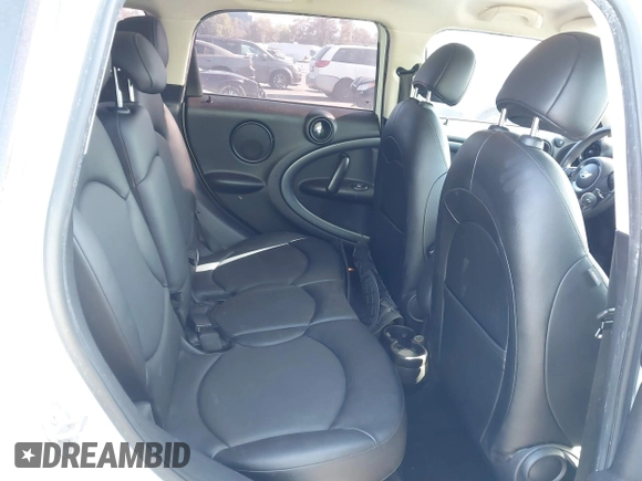 2014 MINI Countryman S с VIN WMWZC5C5XEWM18313, выставлен на аукционе IAAI как лот 42106902 с пробегом 91 662 миль миль и . История ставок и продаж доступна на DreamBid. Изображение 8.