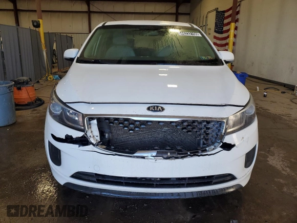 2018 Kia Sedona L with VIN KNDMA5C17J6401561, listed as a Copart auction lot 46232155 with 131,542 mi miles and Clean Title. Bid and sale history available at carsss.com. Image 5.