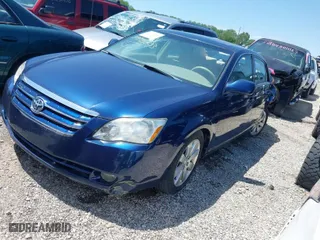 2005 Toyota Avalon XL with VIN 4T1BK36B75U037653, listed as a IAAI auction lot 39348803 with 71,280 mi miles. Bid and sale history available at carsss.com. Image 2.