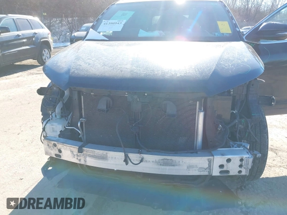 2019 Toyota Highlander LE with VIN 5TDBZRFH0KS964145, listed as a IAAI auction lot 41390943 with 127,163 mi miles and . Bid and sale history available at DreamBid. Image 6.