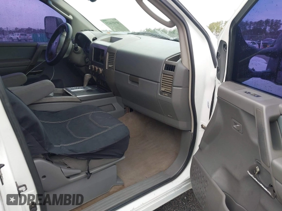 2005 Nissan Titan SE с VIN 1N6AA06B55N513861, выставлен на аукционе IAAI как лот 41453425 с пробегом 288 526 миль миль и . История ставок и продаж доступна на DreamBid. Изображение 5.