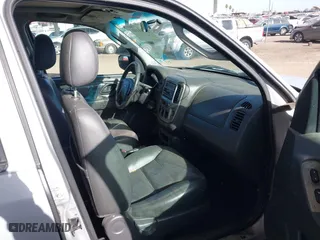 2004 Ford Escape XLT with VIN 1FMYU03114KA43652, listed as a IAAI auction lot 41701166 with 201,035 mi miles. Bid and sale history available at carsss.com. Image 5.