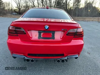 2011 BMW M3 z VIN WBSKG9C52BE368646, wystawiony jako Copart lot #58333795 z przebiegiem 201 163 mil mil oraz Tytuł czysty. Historia ofert i sprzedaży dostępna na DreamBid. Obrazek 14.