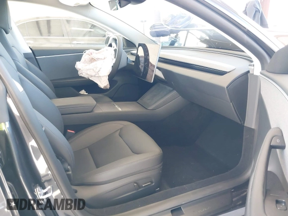 2025 Tesla Model 3 Long Range with VIN 5YJ3E1EA4SF987552, listed as a IAAI auction lot 41959743 with 187 mi miles and . Bid and sale history available at DreamBid. Image 5.