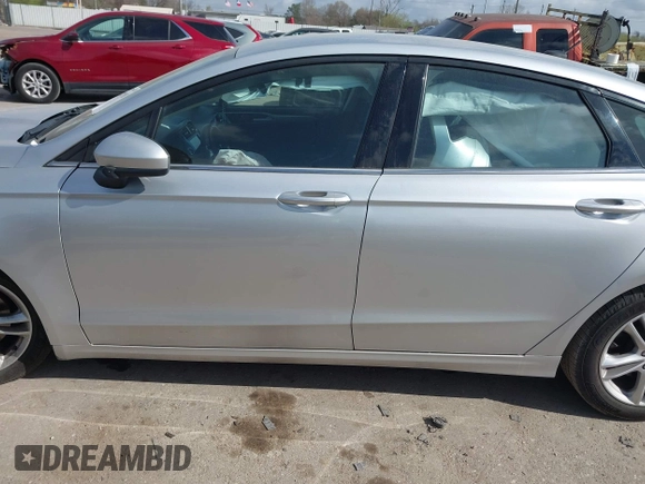 2018 Ford Fusion SE with VIN 3FA6P0H71JR284706, listed as a IAAI auction lot 41776983 with 1 mi miles. Bid and sale history available at carsss.com. Image 13.