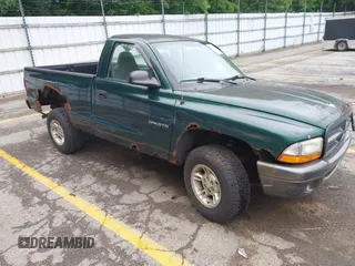 2002 Dodge Dakota with VIN 1B7GG16X42S572717, listed as a IAAI auction lot 42618358 with 177,066 mi miles and . Bid and sale history available at DreamBid. Image 1.