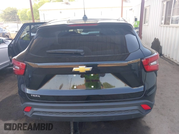 2025 Chevrolet Trax LS with VIN KL77LFEP8SC083660, listed as a IAAI auction lot 41993641 with 6,667 mi miles and . Bid and sale history available at DreamBid. Image 16.