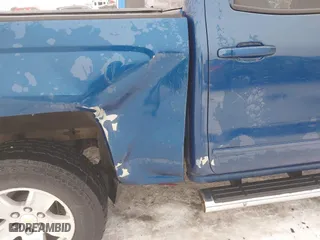 2015 Chevrolet Silverado 1500 LT with VIN 3GCUKREC5FG198758, listed as a IAAI auction lot 41573360 with 150,562 mi miles. Bid and sale history available at carsss.com. Image 6.