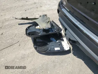 2022 Toyota Highlander XLE z VIN 5TDGZRBH6NS234336, wystawiony jako Copart lot #53571865 z przebiegiem 17 432 mil mil oraz Szkoda całkowita • Salvage title. Historia ofert i sprzedaży dostępna na DreamBid. Obrazek 13.