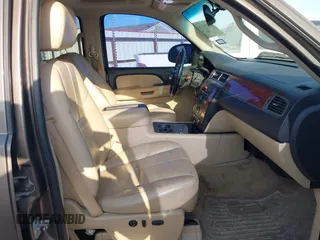 2007 Chevrolet Silverado 1500 Work Truck with VIN 2GCEC13J971729555, listed as a IAAI auction lot 41823438 with 280,901 mi miles and . Bid and sale history available at DreamBid. Image 5.