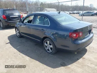 2009 Volkswagen Jetta SE с VIN 3VWRZ71K69M024624, выставлен на аукционе IAAI как лот 41919261 с пробегом 141 601 миль миль и . История ставок и продаж доступна на DreamBid. Изображение 3.