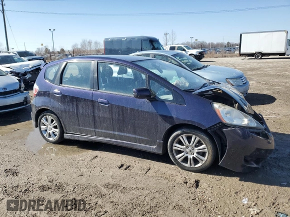 2009 Honda Fit Sport with VIN JHMGE884X9S075004, listed as a Copart auction lot 46498525 with 195,474 mi miles and Salvage Title. Bid and sale history available at carsss.com. Image 4.