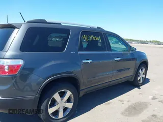 2012 GMC Acadia SLT1 z VIN 1GKKVREDXCJ284024, wystawiony jako IAAI lot #42218501 z przebiegiem 152 500 mil mil oraz . Historia ofert i sprzedaży dostępna na DreamBid. Obrazek 6.