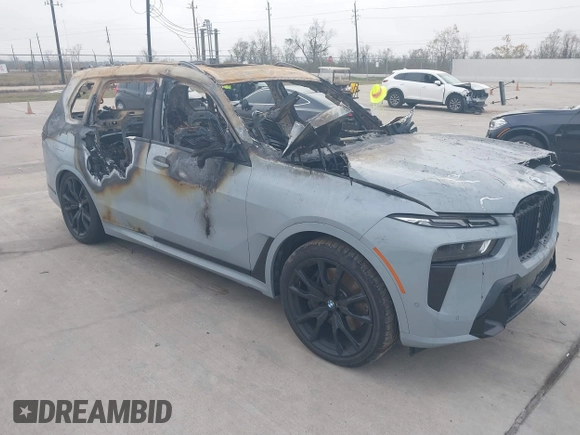 2024 BMW X7 xDrive40i z VIN 5UX23EM08R9W15958, wystawiony jako IAAI lot #41129800 z przebiegiem Nie podano mil oraz . Historia ofert i sprzedaży dostępna na DreamBid. Obrazek 1.