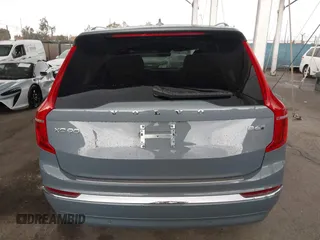 2023 Volvo XC90 Plus z VIN YV4062PN8P1989176, wystawiony jako IAAI lot #41957832 z przebiegiem 27 838 mil mil oraz . Historia ofert i sprzedaży dostępna na DreamBid. Obrazek 16.