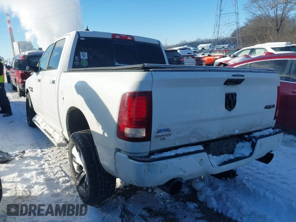 2018 Ram 1500 Night z VIN 1C6RR7MT8JS204066, wystawiony jako IAAI lot #41282724 z przebiegiem 122 681 mil mil oraz . Historia ofert i sprzedaży dostępna na DreamBid. Obrazek 3.