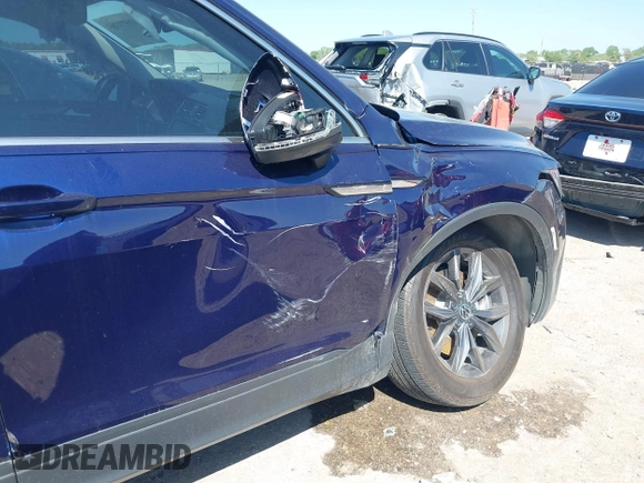 2023 Volkswagen Tiguan SE с VIN 3VV3B7AX6PM106893, выставлен на аукционе IAAI как лот 41971785 с пробегом 31 718 миль миль и . История ставок и продаж доступна на DreamBid. Изображение 6.