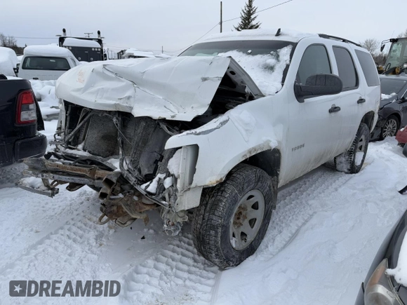 2013 Chevrolet Tahoe LS z VIN 1GNSKAE02DR334461, wystawiony jako Copart lot #45102975 z przebiegiem 240 930 mil mil oraz Szkoda całkowita • Salvage title. Historia ofert i sprzedaży dostępna na DreamBid. Obrazek 1.