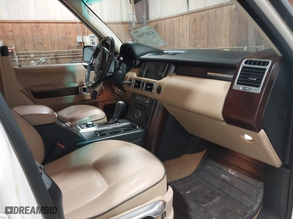 2009 Land Rover Range Rover HSE with VIN SALME15499A299346, listed as a IAAI auction lot 42087945 with 244,450 mi miles. Bid and sale history available at carsss.com. Image 5.