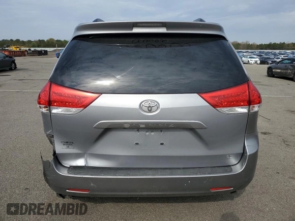 2011 Toyota Sienna LE AAS z VIN 5TDKK3DC4BS041885, wystawiony jako Copart lot #54929275 z przebiegiem 214 342 mil mil oraz Szkoda całkowita • Salvage title. Historia ofert i sprzedaży dostępna na DreamBid. Obrazek 6.