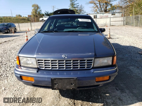 1994 Plymouth Acclaim z VIN 3P3AA46K8RT200674, wystawiony jako Copart lot #76425504 z przebiegiem 105 874 mil mil oraz Szkody całkowita. Historia ofert i sprzedaży dostępna na DreamBid. Obrazek 5.