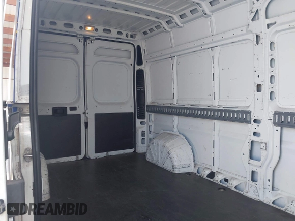 2020 Ram ProMaster Cargo with VIN 3C6TRVDGXLE110970, listed as a IAAI auction lot 42109762 with 71,539 mi miles and . Bid and sale history available at carsss.com. Image 8.