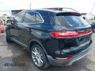 2017 Lincoln MKC Reserve with VIN 5LMCJ3C95HUL54101, listed as a IAAI auction lot 42272528 with 32,815 mi miles and . Bid and sale history available at DreamBid. Image 3.