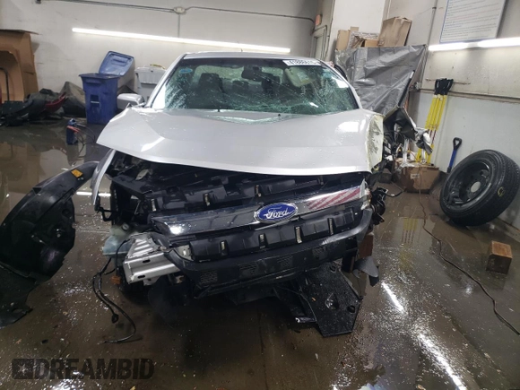 2011 Ford Fusion SE with VIN 3FAHP0HG1BR296204, listed as a Copart auction lot 41886615 with 81,916 mi miles and Salvage Title. Bid and sale history available at carsss.com. Image 5.