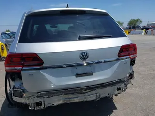 2018 Volkswagen Atlas SE with VIN 1V2DP2CA3JC599181, listed as a IAAI auction lot 42293017 with 70,589 mi miles and . Bid and sale history available at DreamBid. Image 17.