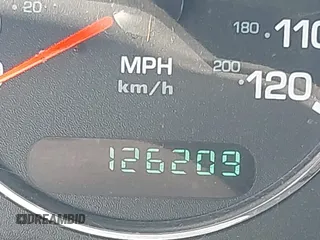 2004 Chrysler Concorde LXi z VIN 2C3HD36M44H703982, wystawiony jako IAAI lot #42303728 z przebiegiem 126 209 mil mil oraz . Historia ofert i sprzedaży dostępna na DreamBid. Obrazek 7.