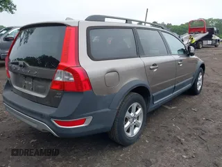 2008 Volvo XC70 with VIN YV4BZ982281039829, listed as a IAAI auction lot 42471835 with 148,169 mi miles and . Bid and sale history available at DreamBid. Image 4.