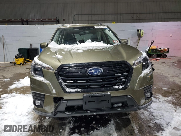 2024 Subaru Forester Premium with VIN JF2SKADC0RH479789, listed as a Copart auction lot 42912475 with 9,979 mi miles and Salvage title. Bid and sale history available at DreamBid. Image 5.