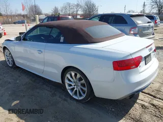2015 Audi A5 Premium Plus z VIN WAUMFAFH3FN001641, wystawiony jako IAAI lot #41781985 z przebiegiem 44 229 mil mil oraz . Historia ofert i sprzedaży dostępna na DreamBid. Obrazek 3.