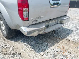 2008 Nissan Frontier SE z VIN 1N6AD06U18C404824, wystawiony jako IAAI lot #42137810 z przebiegiem 203 010 mil mil oraz . Historia ofert i sprzedaży dostępna na DreamBid. Obrazek 6.