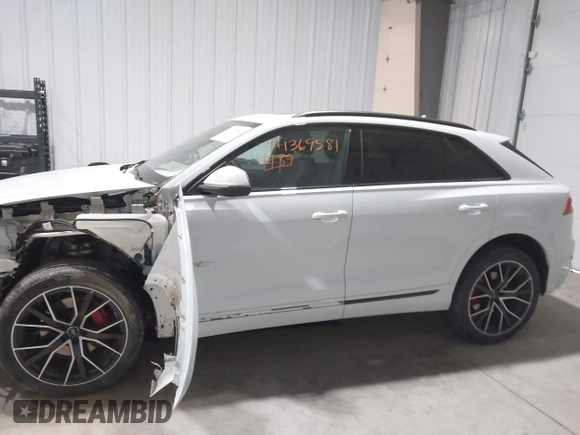2021 Audi Q8 Premium Plus z VIN WA1EVAF12MD003942, wystawiony jako IAAI lot #41369581 z przebiegiem 39 792 mil mil oraz . Historia ofert i sprzedaży dostępna na DreamBid. Obrazek 15.