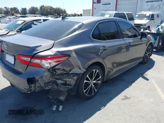 2019 Toyota Camry LE z VIN 4T1B11HK5KU166295, wystawiony jako IAAI lot #42087581 z przebiegiem 87 876 mil mil oraz . Historia ofert i sprzedaży dostępna na DreamBid. Obrazek 4.