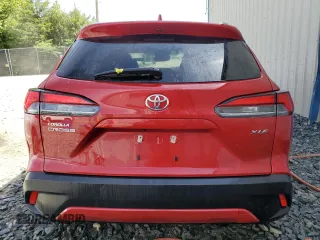 2024 Toyota Corolla Cross XLE z VIN 7MUEAAAGXRV080606, wystawiony jako Copart lot #57464055 z przebiegiem 28 200 mil mil oraz Tytuł czysty. Historia ofert i sprzedaży dostępna na DreamBid. Obrazek 6.