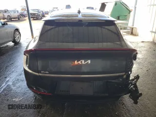 2024 Kia EV6 Wind z VIN KNDC3DLC2R5198937, wystawiony jako Copart lot #46272935 z przebiegiem 45 442 mil mil oraz Szkoda całkowita • Salvage title. Historia ofert i sprzedaży dostępna na DreamBid. Obrazek 6.