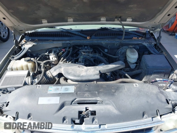 2003 Chevrolet Suburban LS with VIN 3GNEC16T83G127736, listed as a IAAI auction lot 41908096 with 272,610 mi miles. Bid and sale history available at carsss.com. Image 10.