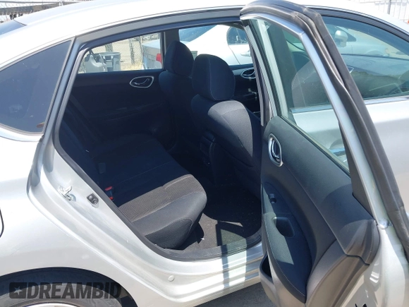 2015 Nissan Sentra SL z VIN 3N1AB7AP7FY325233, wystawiony jako IAAI lot #42431938 z przebiegiem 137 768 mil mil oraz . Historia ofert i sprzedaży dostępna na DreamBid. Obrazek 8.