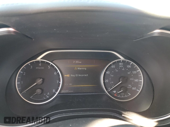 2017 Nissan Maxima SV with VIN 1N4AA6AP8HC429404, listed as a Copart auction lot 46863905 with 84,608 mi miles and Salvage Title. Bid and sale history available at DreamBid. Image 9.
