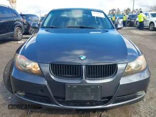 2006 BMW 3 Series 325i with VIN WBAVB13566PT05917, listed as a IAAI auction lot 41720273 with 171,686 mi miles. Bid and sale history available at carsss.com. Image 12.