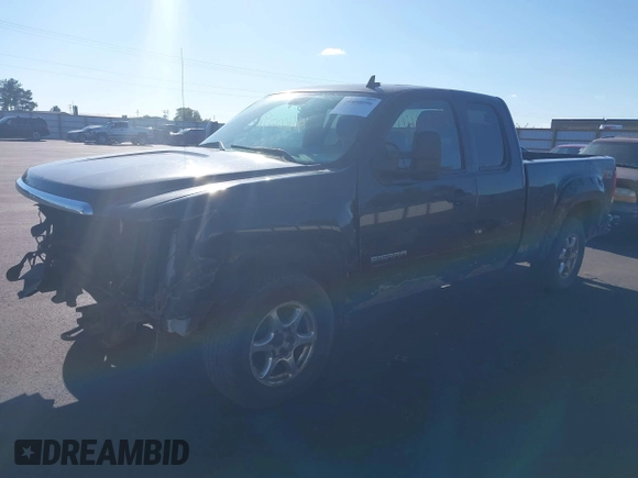 2009 GMC Sierra 1500 SLE with VIN 1GTEK29059Z292915, listed as a IAAI auction lot 40400096 with 180,439 mi miles. Bid and sale history available at carsss.com. Image 18.