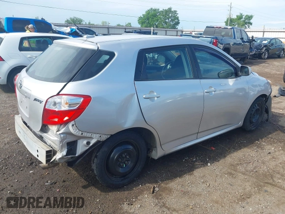 2010 Toyota Matrix z VIN 2T1KU4EE6AC330192, wystawiony jako IAAI lot #42088713 z przebiegiem 159 069 mil mil oraz . Historia ofert i sprzedaży dostępna na DreamBid. Obrazek 4.